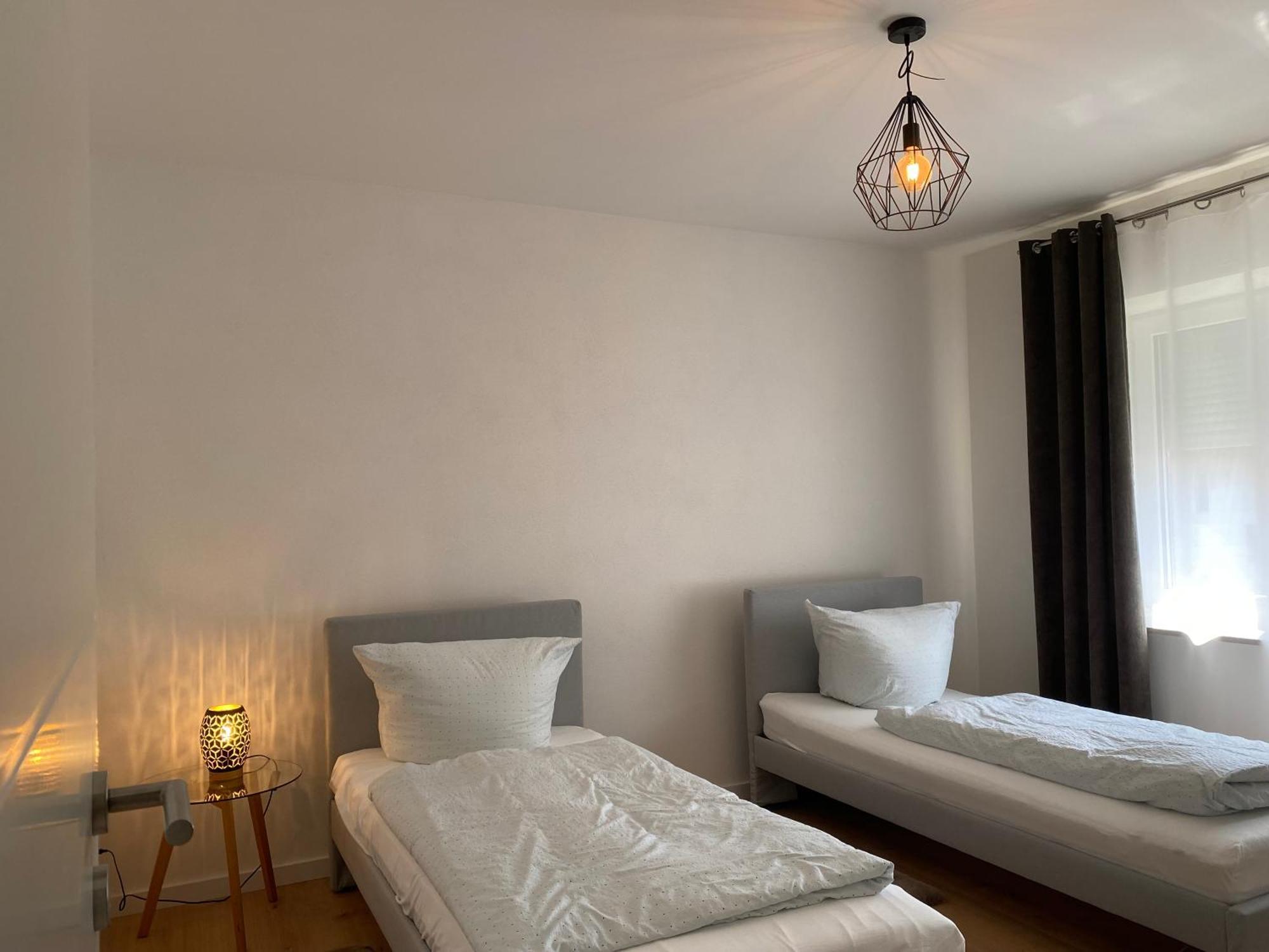 Modern Living Apartment - Naehe Krankenhaus, Altstadt, Bahnhof - 3-Zimmer Amberg Ngoại thất bức ảnh
